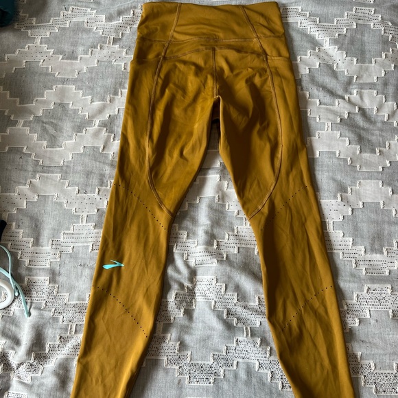 Brooks running leggings - Small - Picture 3 of 6